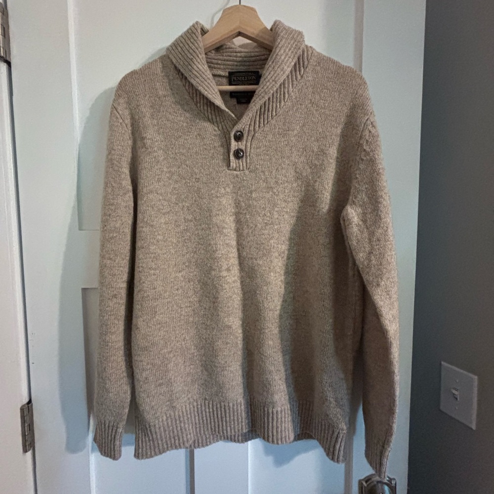 Pendleton Men's Tan Turtleneck Sweater